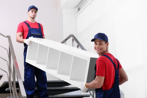 Packing and unpacking support for a Southlambeth home move