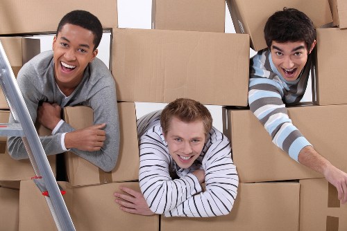 Residential and commercial packing support for a Southlambeth move