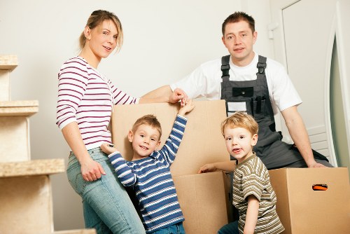 Local moving team handling access challenges in Southlambeth