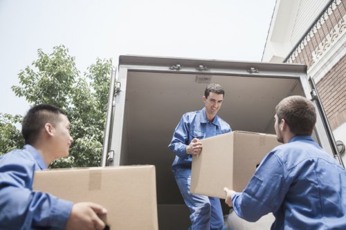 Man and van support for residential and business customers in Southlambeth